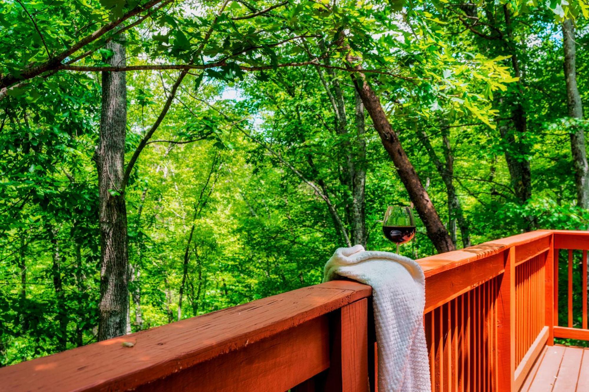 Cabin In A Gated Resort With Seasonal Resort Pool Pigeon Forge Kültér fotó