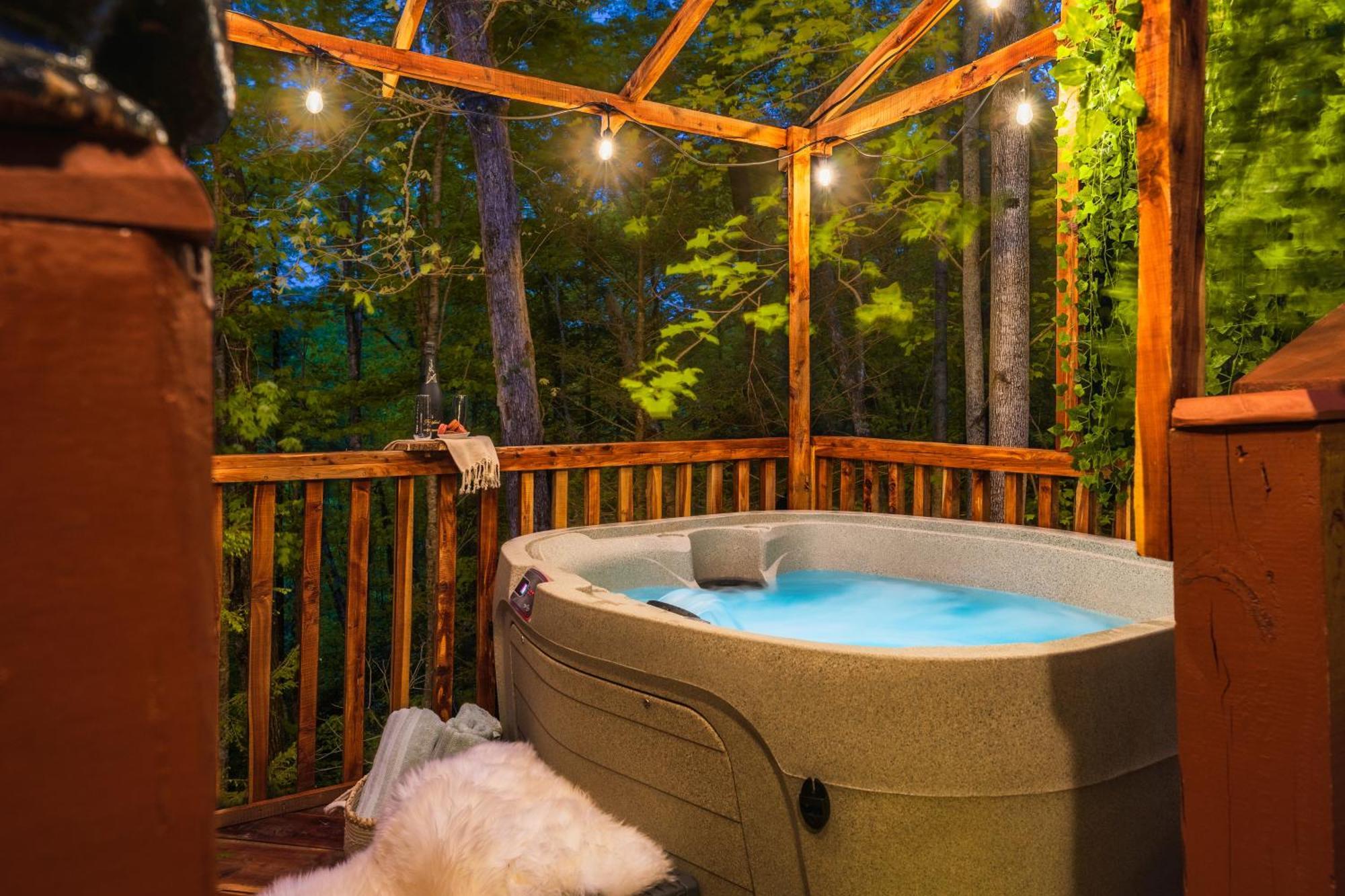 Cabin In A Gated Resort With Seasonal Resort Pool Pigeon Forge Kültér fotó